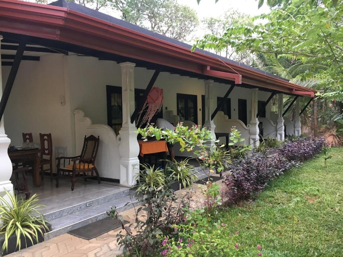 Amron Resort Sigirîya Extérieur photo