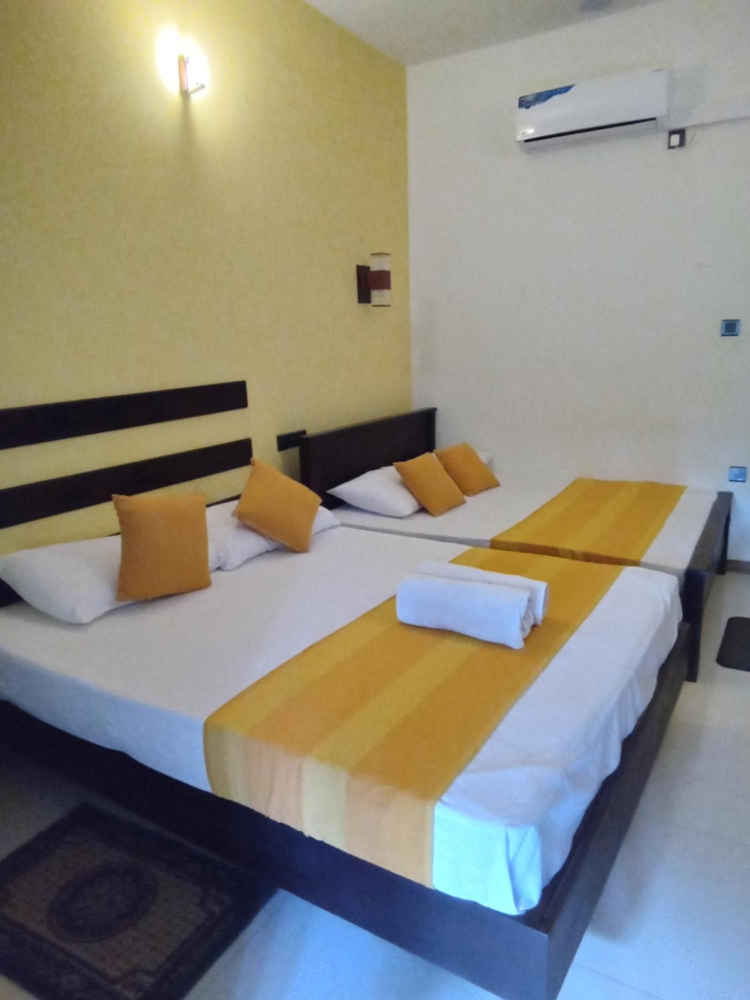 Amron Resort Sigirîya Chambre photo